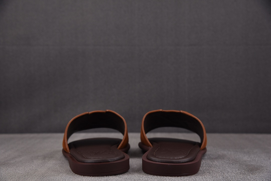 LOU1_TON SLIPPERS