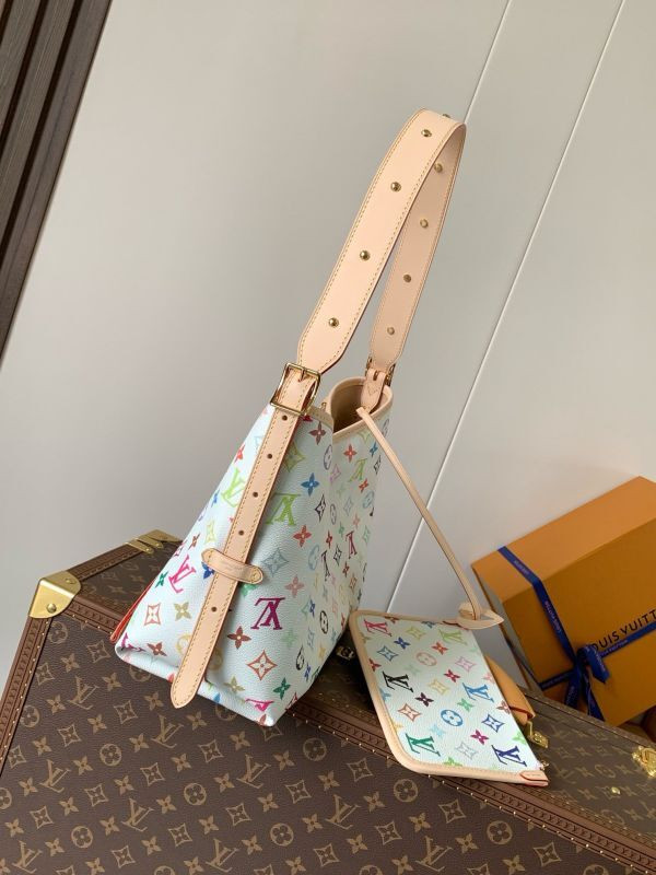 l0vis Vvtt0n carryall