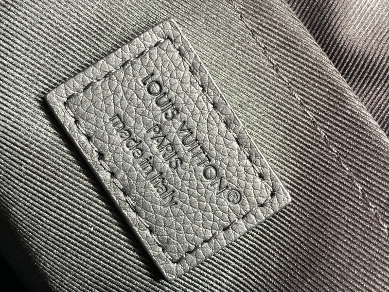 l0vis Vvtt0n messenger