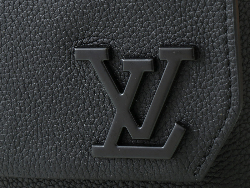 l0vis Vvtt0n trio jm messenger