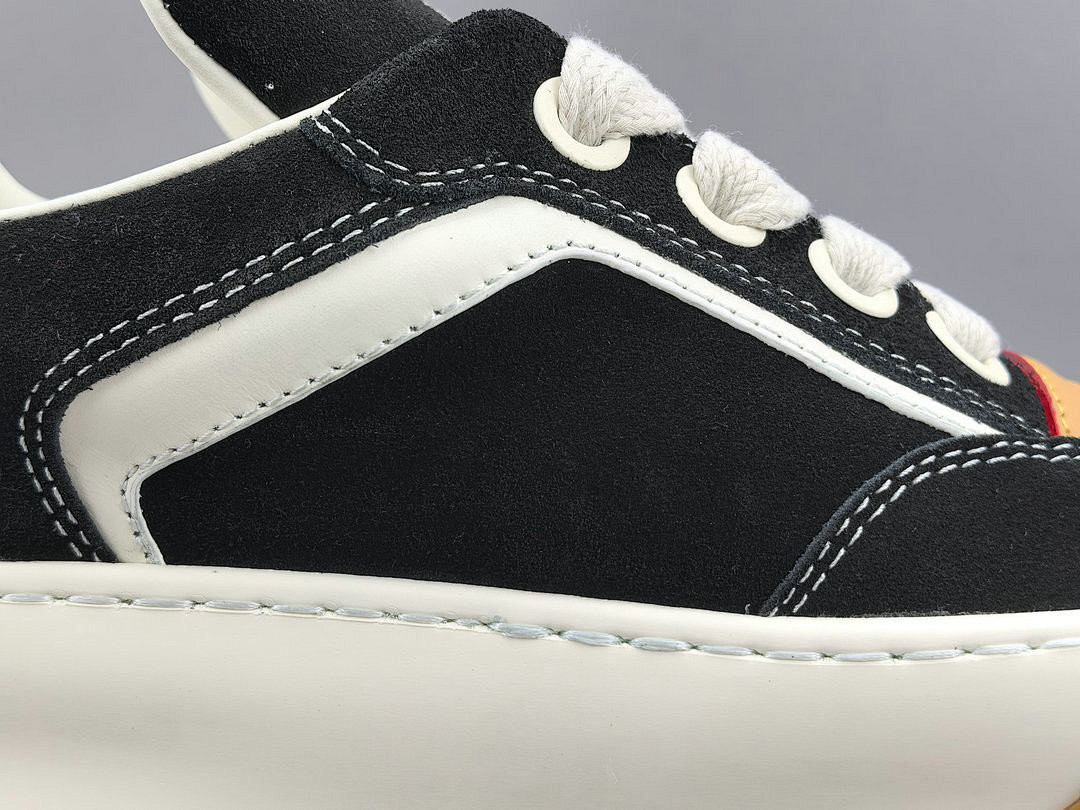 LV Tilted Sneaker （BLACK)