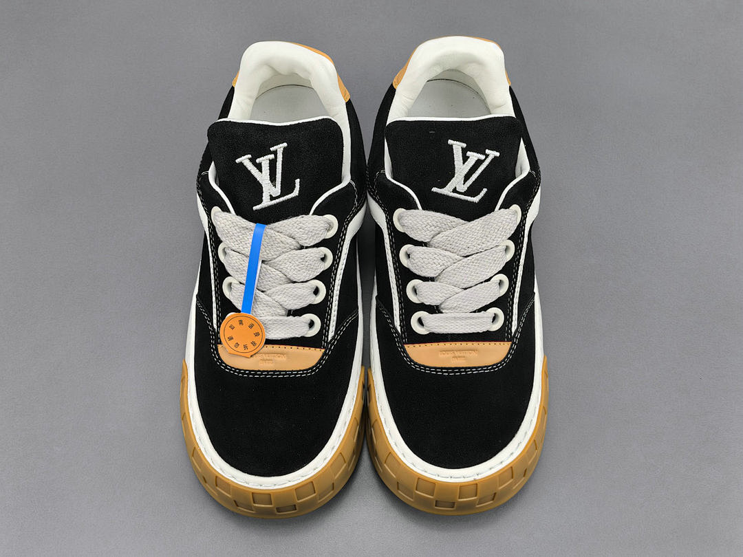 LV Tilted Sneaker （BLACK)