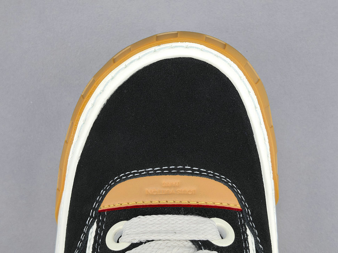 LV Tilted Sneaker （BLACK)