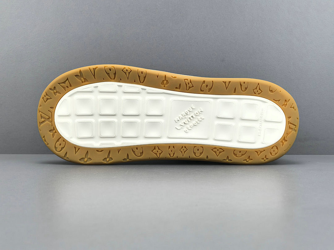 LV Tilted Sneaker（NAVY BLUE)