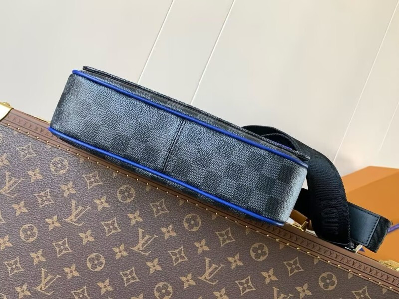 L0vis Vvtt0n Trio Jm messenger