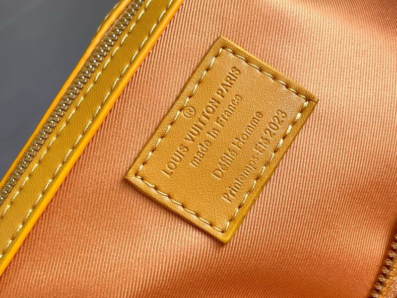 1V Keepall BAG