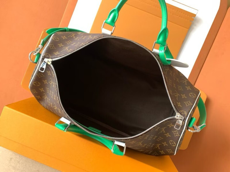 1V Keepall BAG