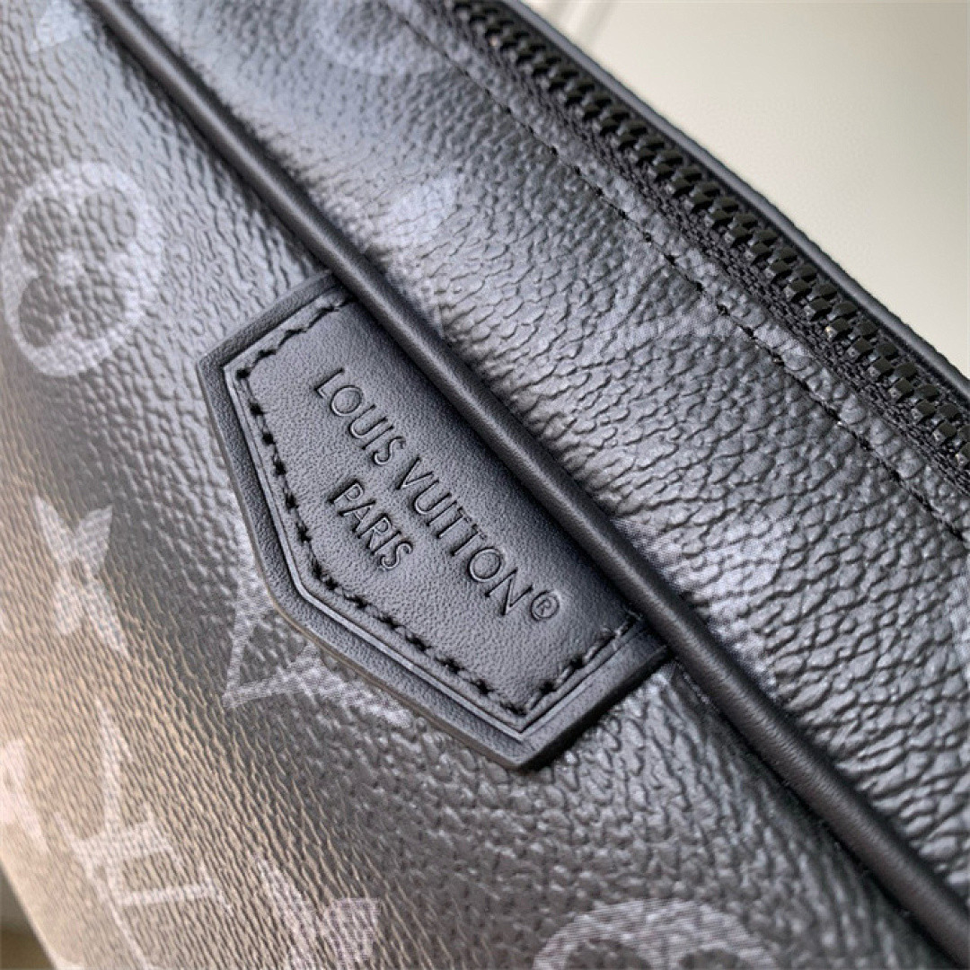 L0vis Vvtt0n Wearable Wallet Crossbody Bag M14253