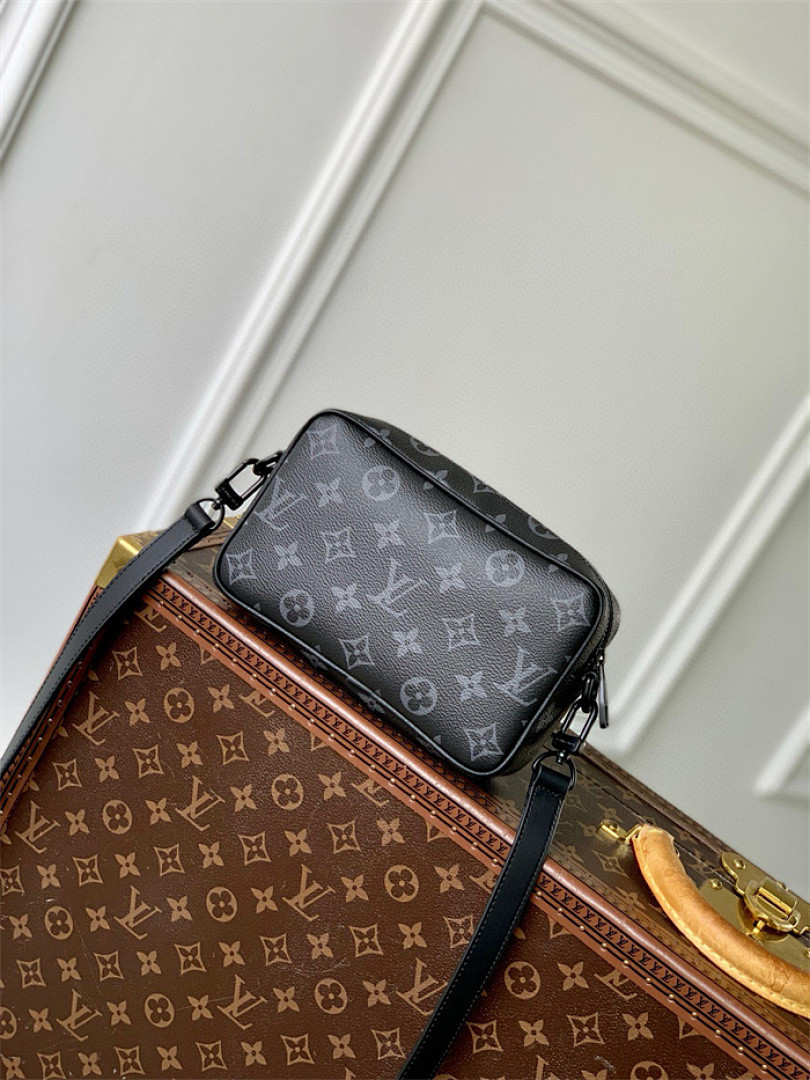 L0vis Vvtt0n Wearable Wallet Crossbody Bag M14253