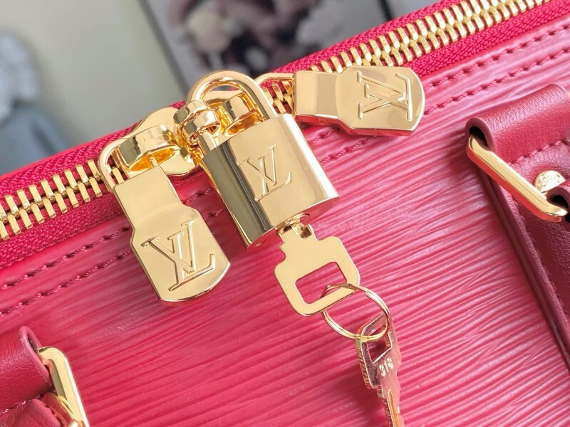 1V Keepall BAG