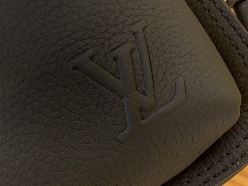 LV Avenue Slingbag Damier Graphite Canvas