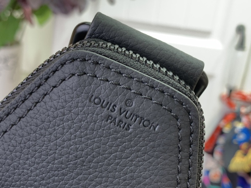 LV Avenue Slingbag Damier Graphite Canvas