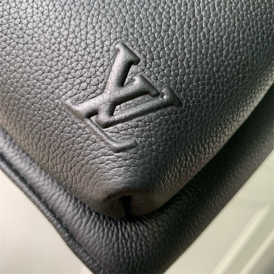 LV Discovery Monogram Shadow Backpack M15259