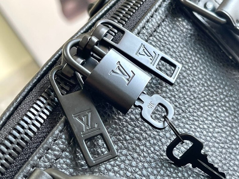 1V Keepall BAG