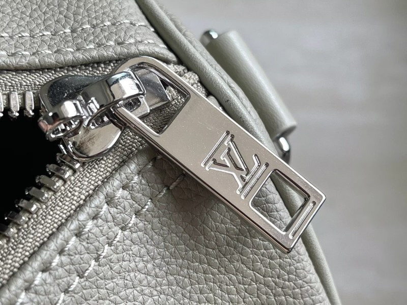 1V Keepall BAG