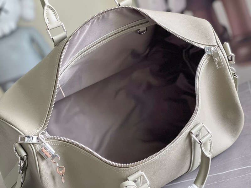 1V Keepall BAG