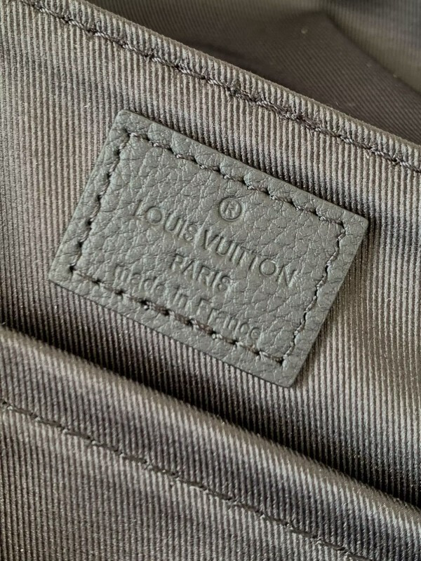 l0vis Vvtt0n messenger voyager pm g65