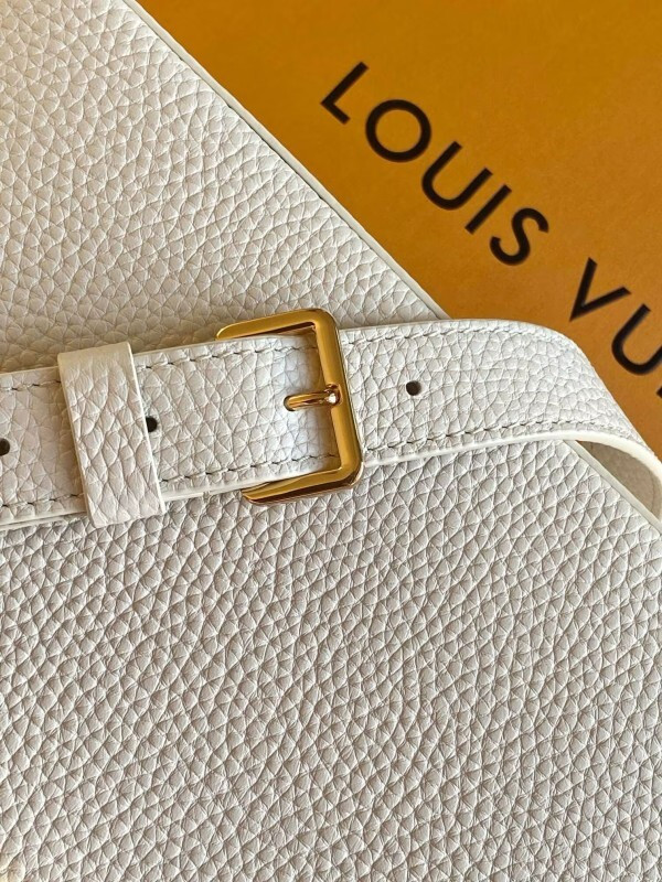 LV capucines