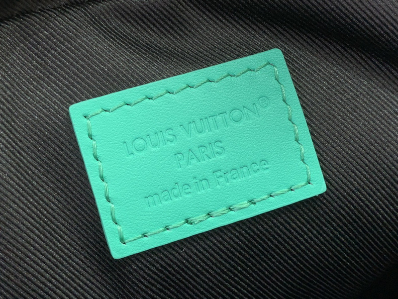 l0vis Vvtt0n trio jm messenger