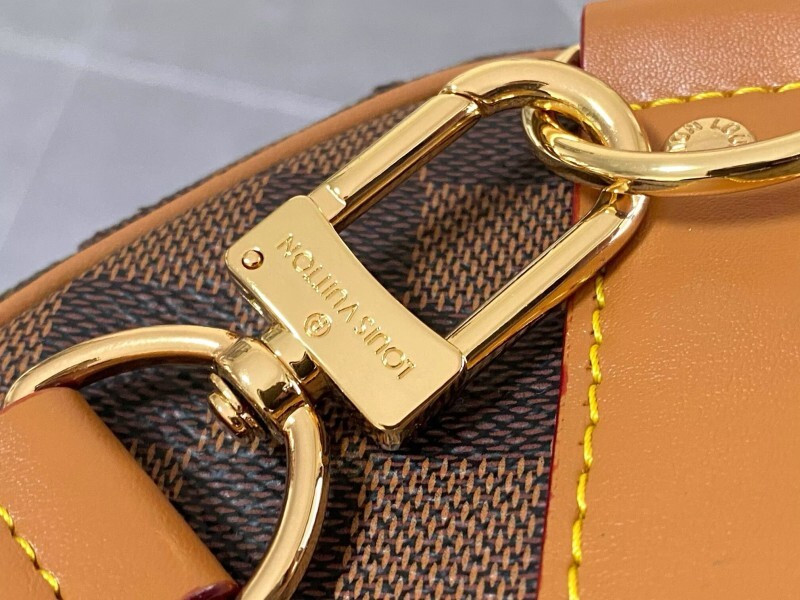 1V Keepall BAG