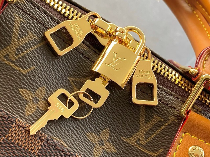 1V Keepall BAG
