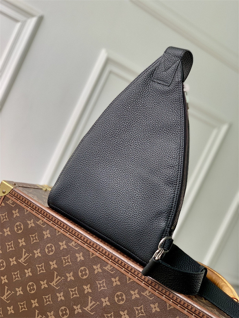 LV Men