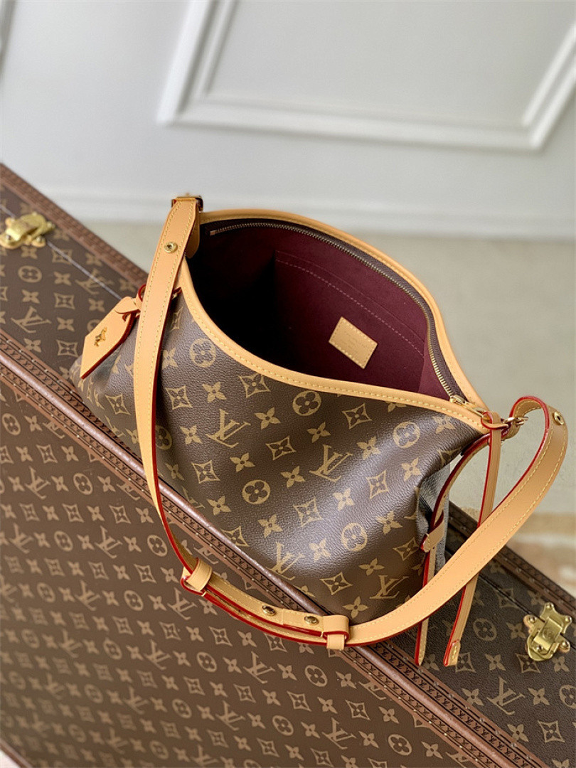 LV CarryAll East West Monogram M28101