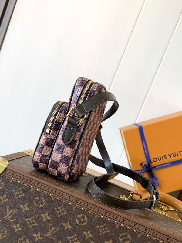 LV Amazone Damier Other