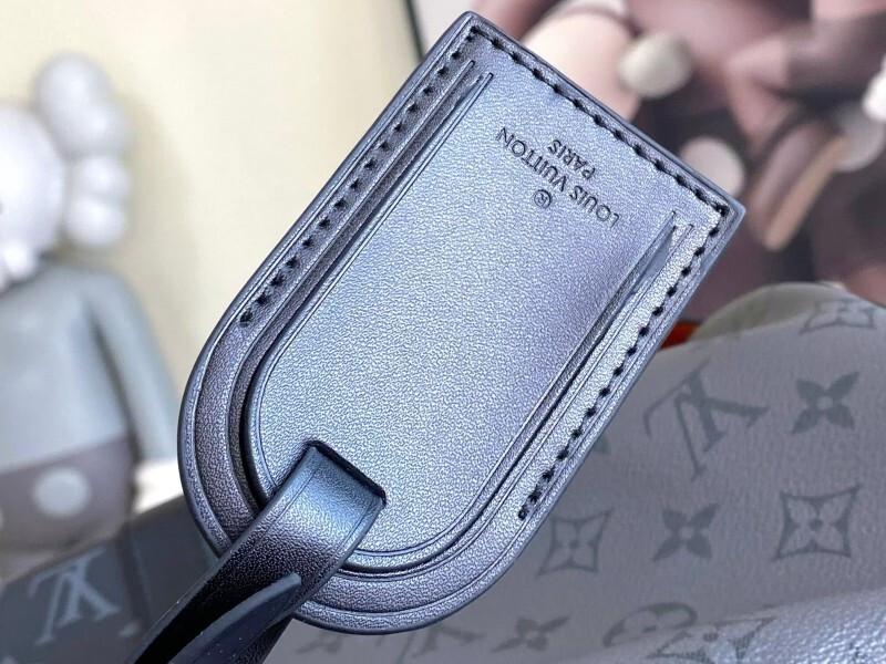 1V Keepall BAG