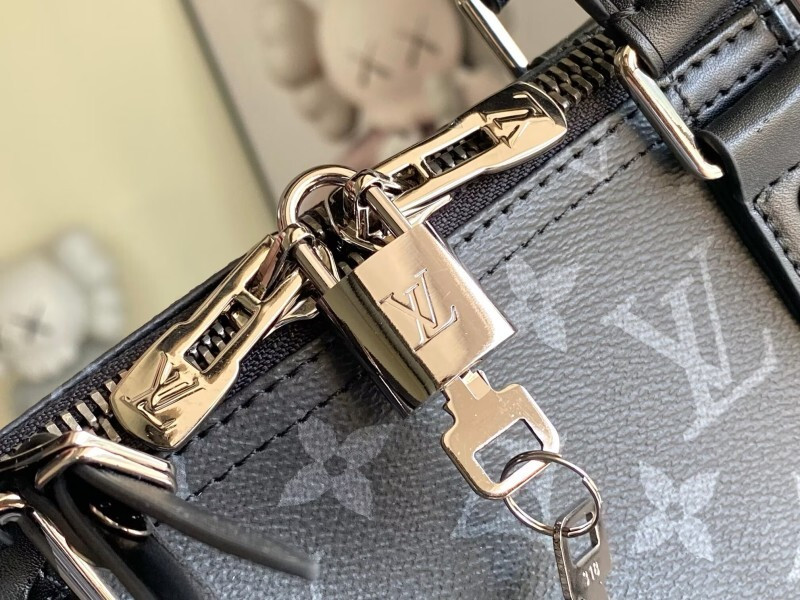1V Keepall BAG
