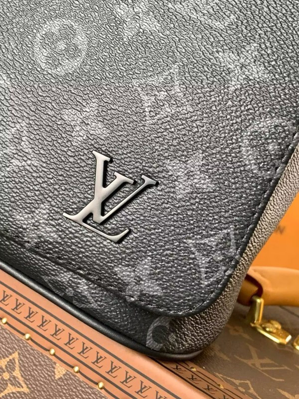 L0vis Vvtt0n Trio Jm messenger