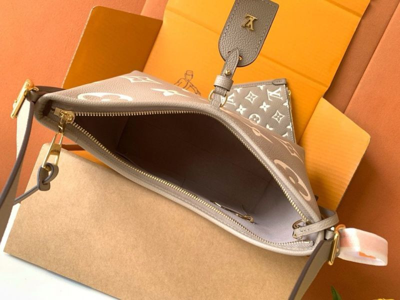 LV Mono gram Empreinte