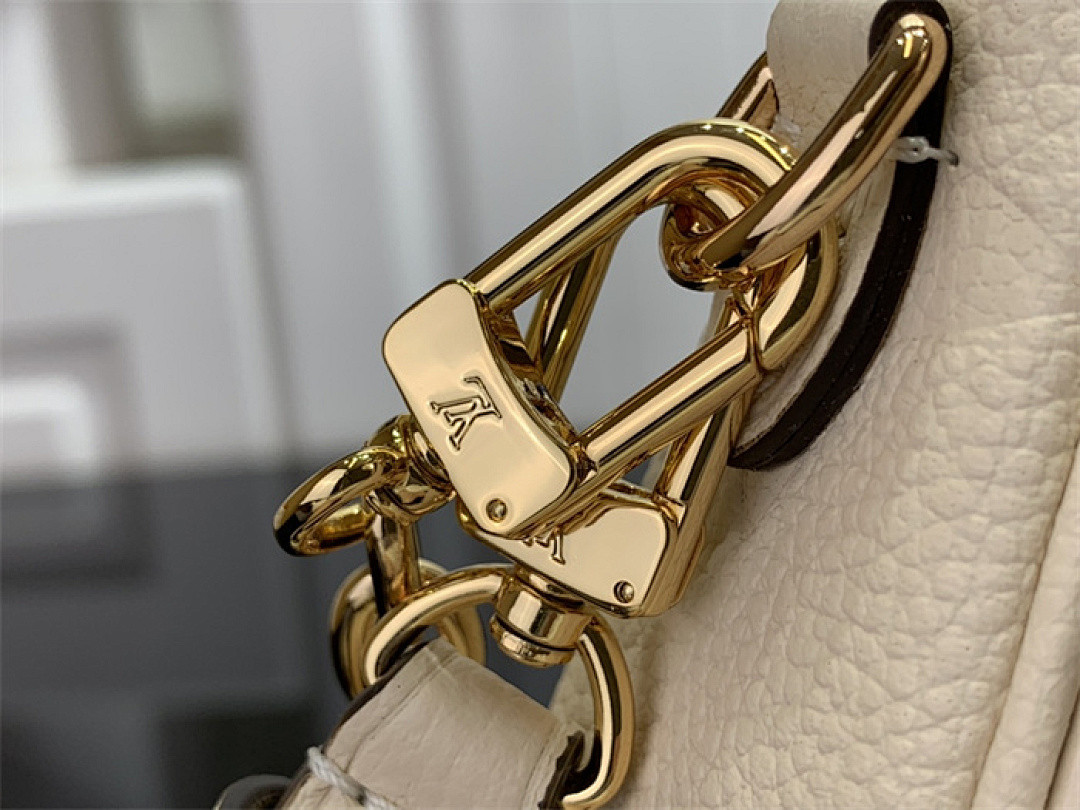 L0vis Vvtt0n Wallet On Chain Ivy Cream M82210