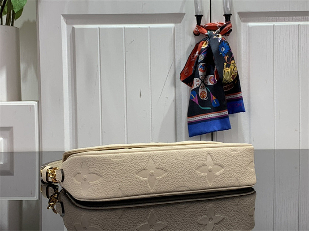 L0vis Vvtt0n Wallet On Chain Ivy Cream M82210
