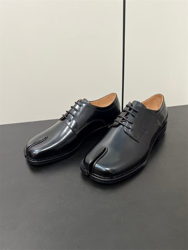 ma*s*n Ma*i*la leather shoes