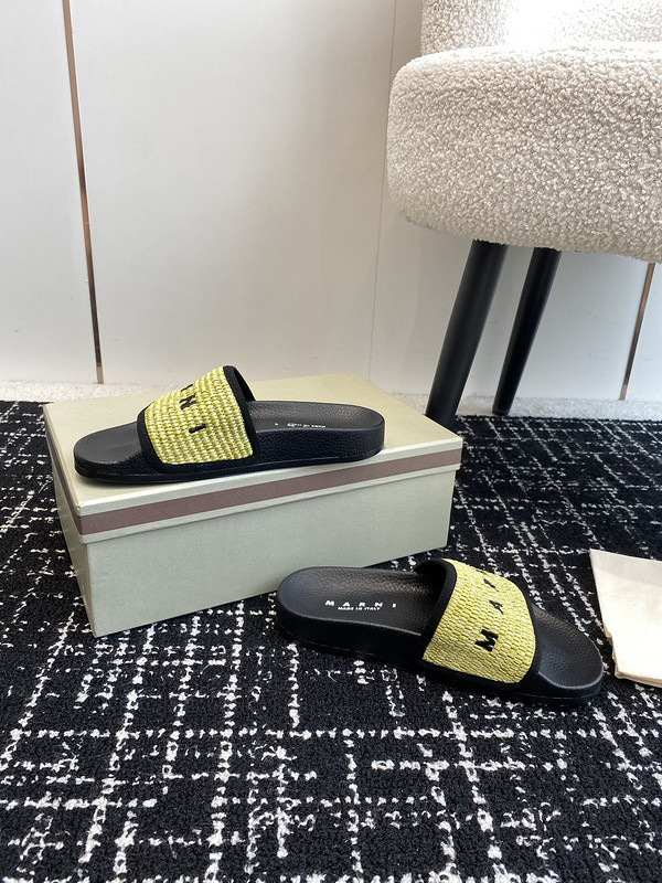 MARNI EMBROIDERED-LOGO SLIDES