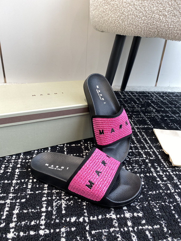 MARNI EMBROIDERED-LOGO SLIDES