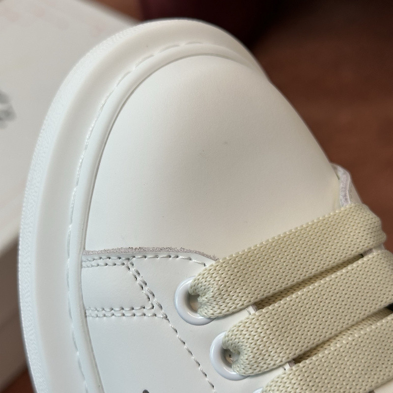 a1exa*der Mcqv*en sneaker