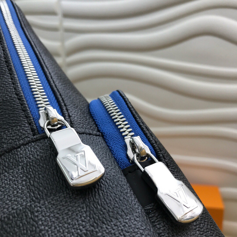 L*uis V*itton Shoulder Bag