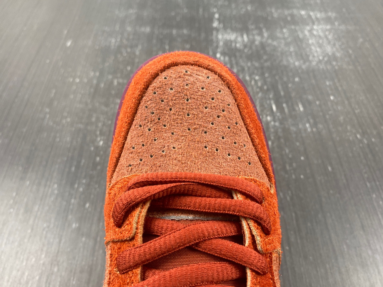 Nike SB Dunk Low "Mystic Red" DV5429-601