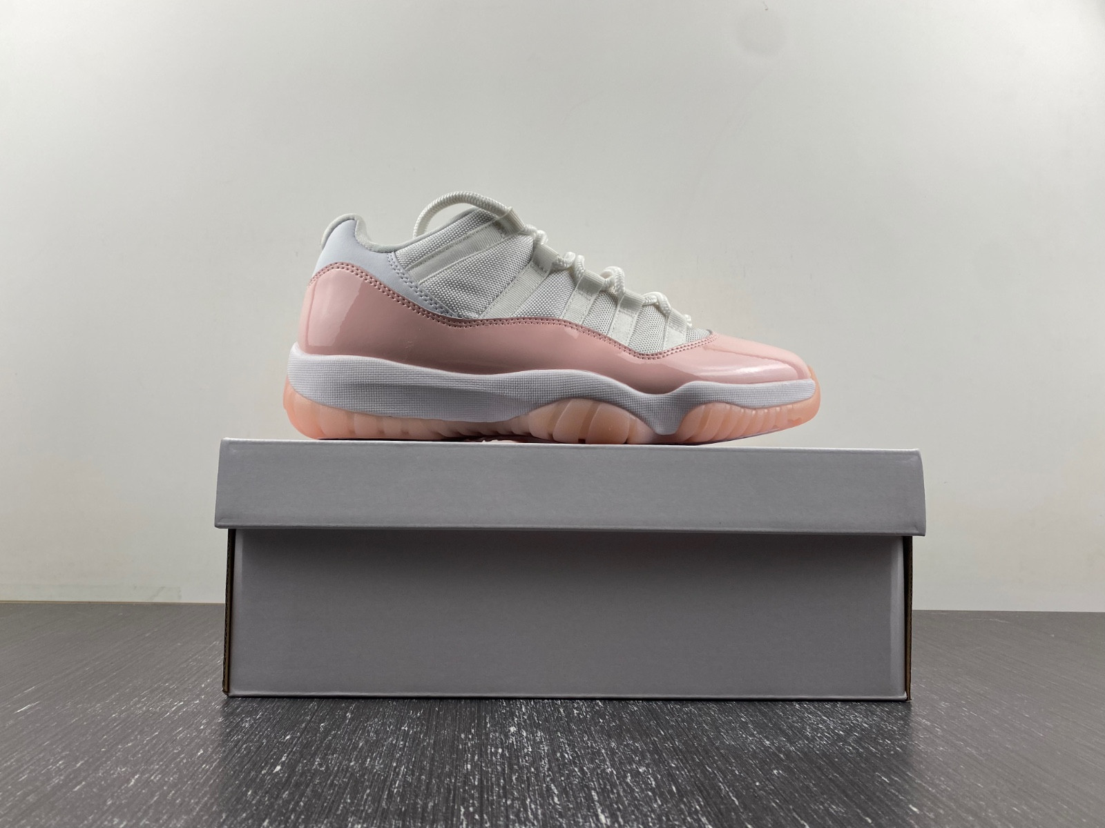 Air Jordan 11 Low Legend Pink AH7860-160