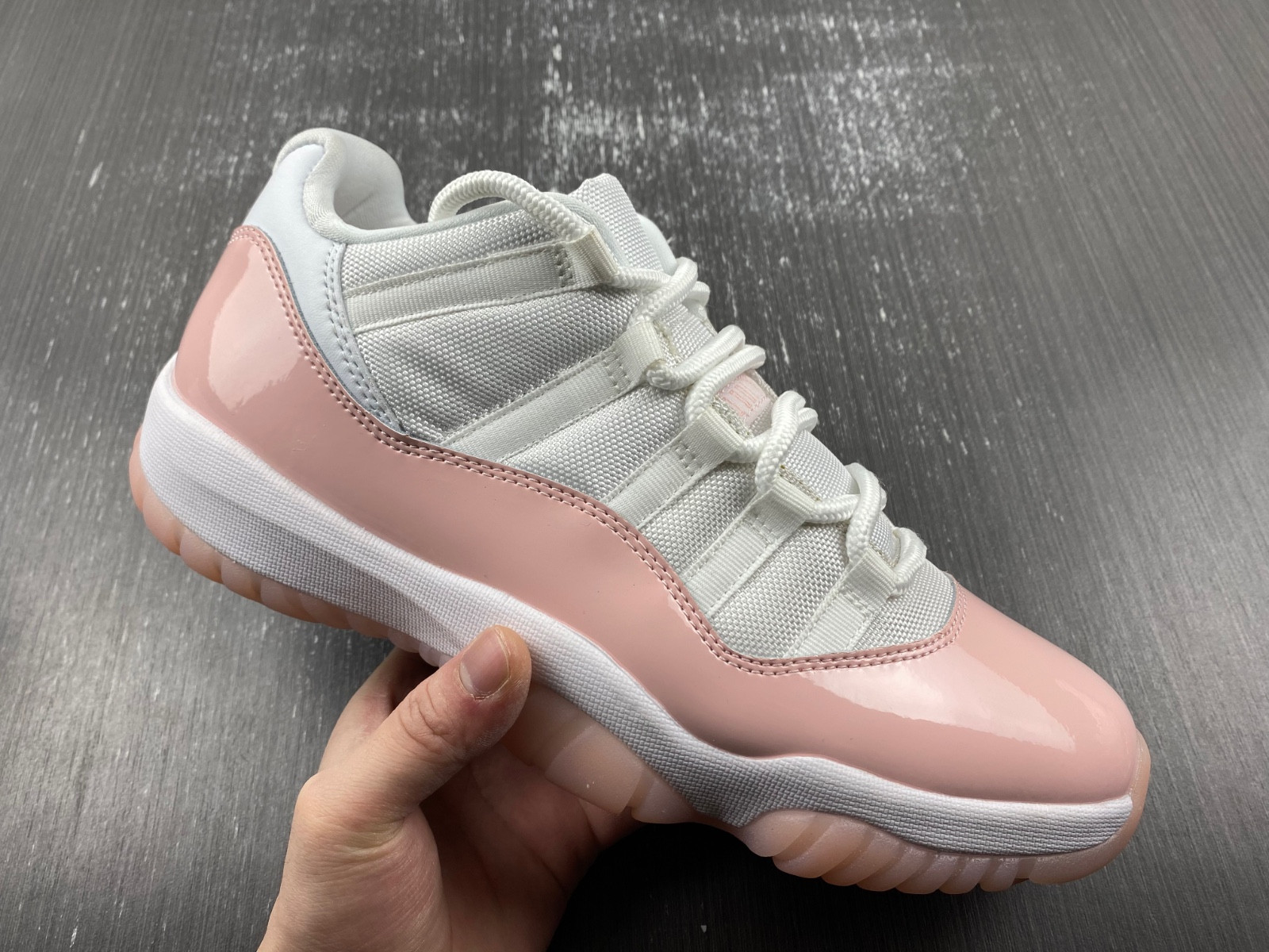 Air Jordan 11 Low Legend Pink AH7860-160