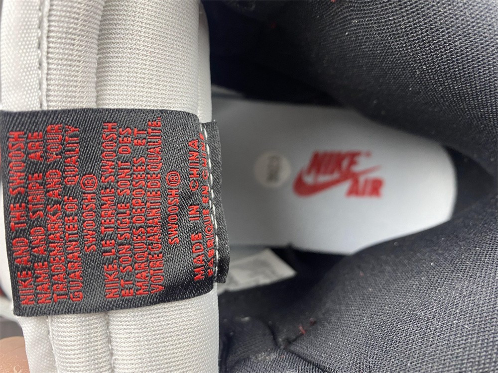 AIR JORDAN 1 RETRO HIGH OG HERITAGE 555088-161