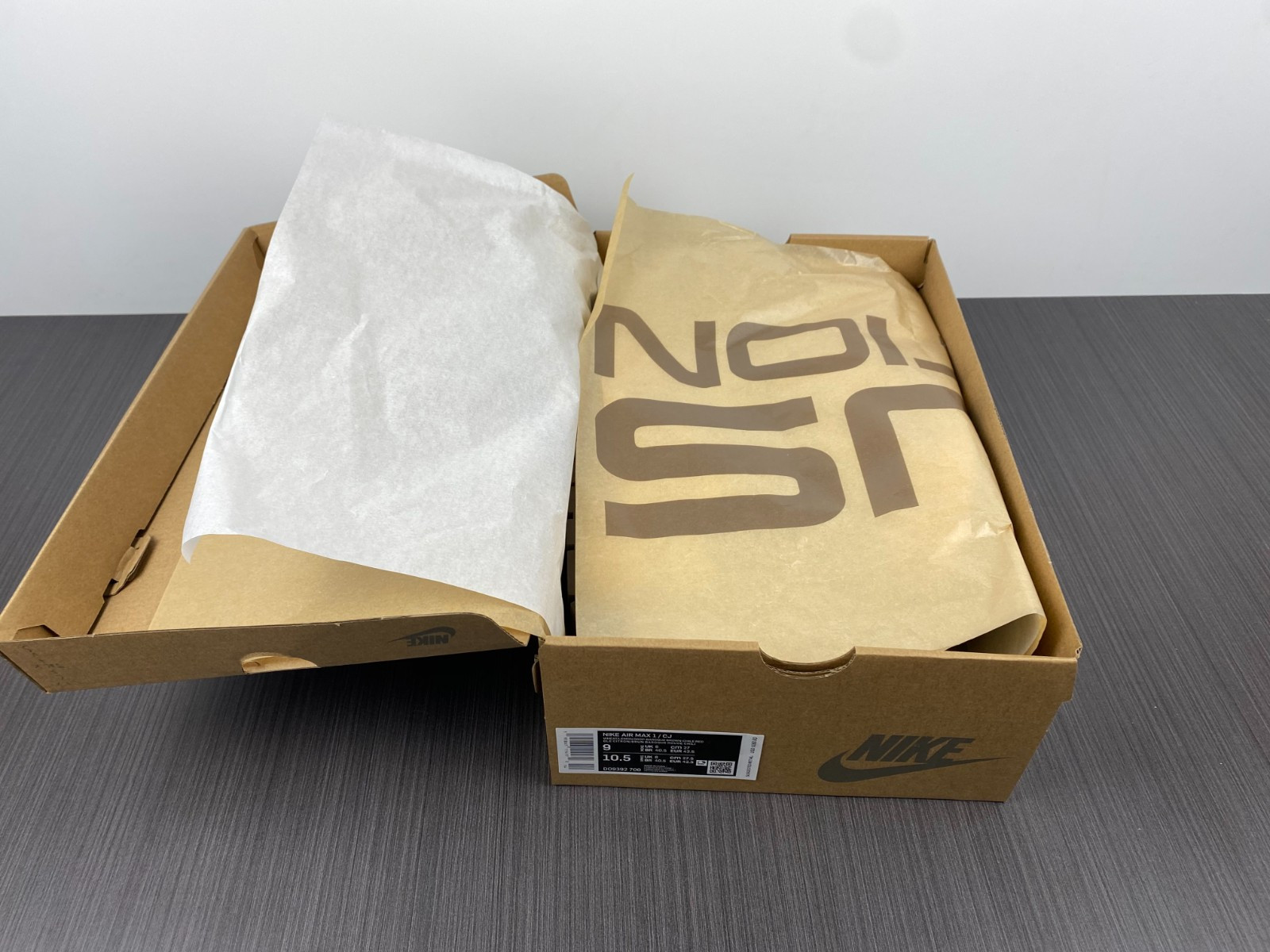 Travis Scott x Nike Air Max 1 "Wheat" DO9392-700