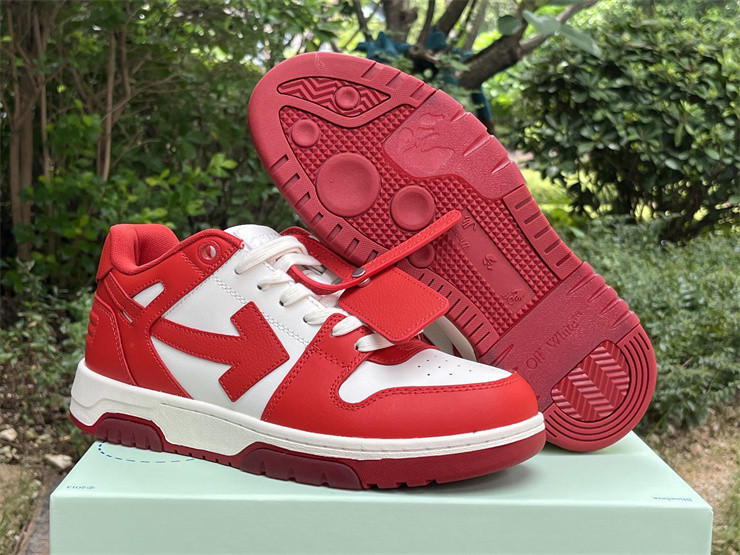 Off-White c/o Virgil Abloh