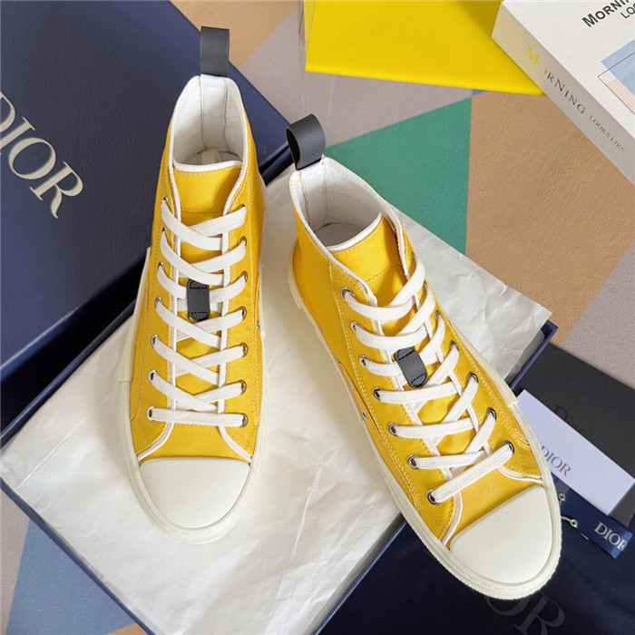 D B23 HIGH-TOP SNEAKERS