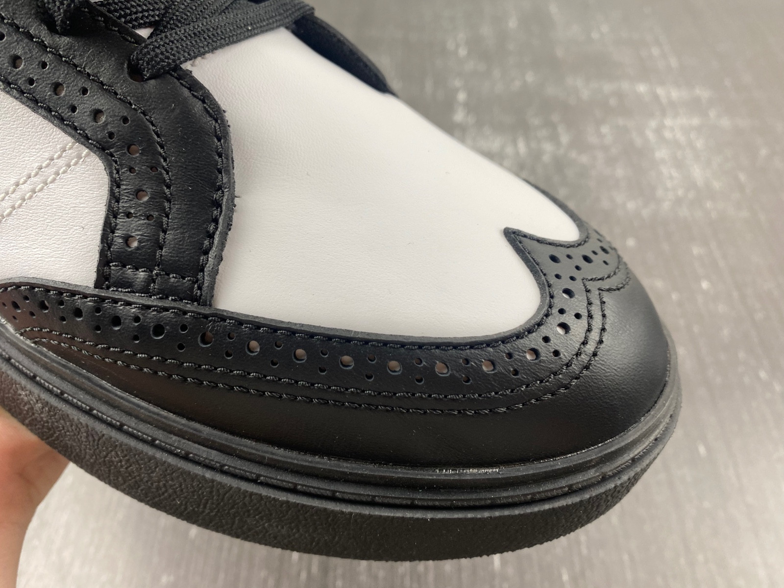 G-Dragon x Nike Kwondo 1 "Panda" DH2482-101