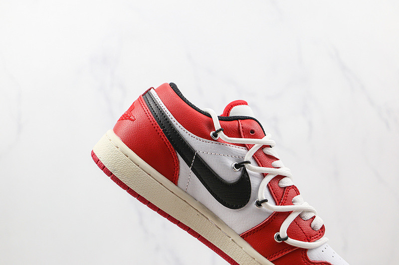 Air Jordan 1 Low Chicago 553558-208