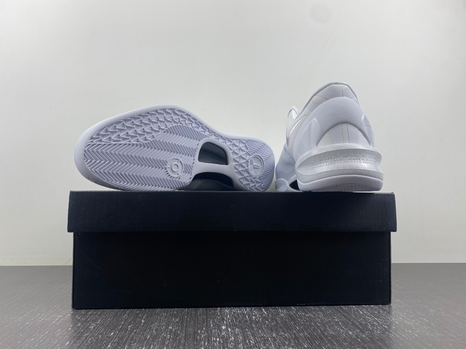 Nike Kobe 8 Protro Triple White FJ9364-100