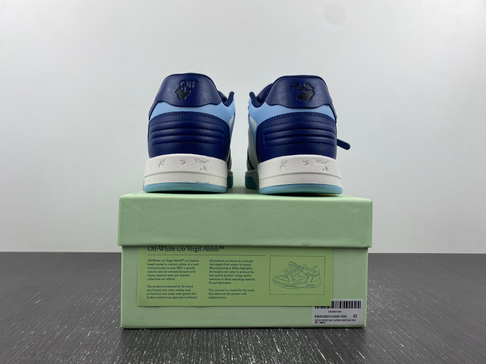 Off-White c/o Virgil Abloh